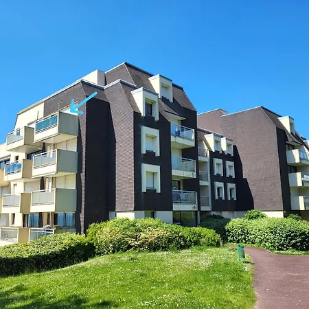 Апартаменты Domaine Des Roches *